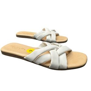 Mariella White Leather Italian Crisscross Sandals – Size 9 Elegant Style